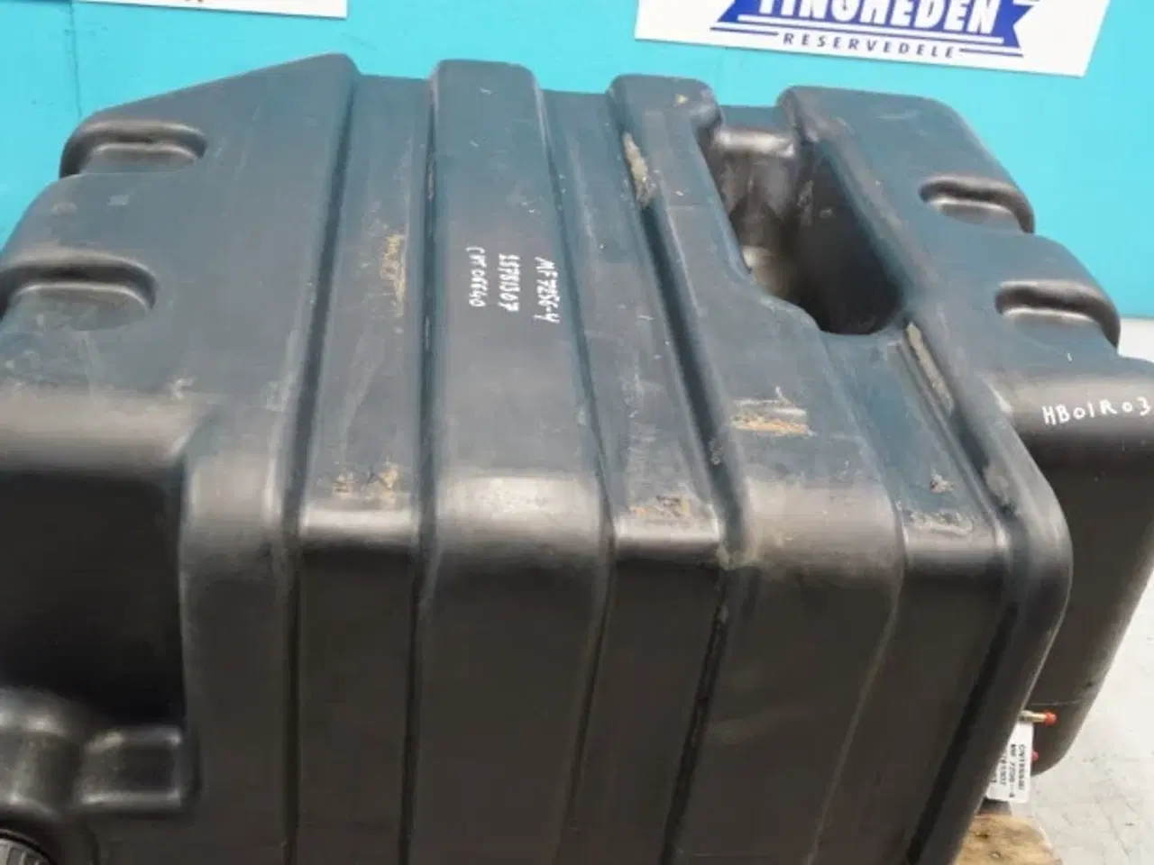 Billede 14 - Massey Ferguson 7256 Dieseltank 28781307