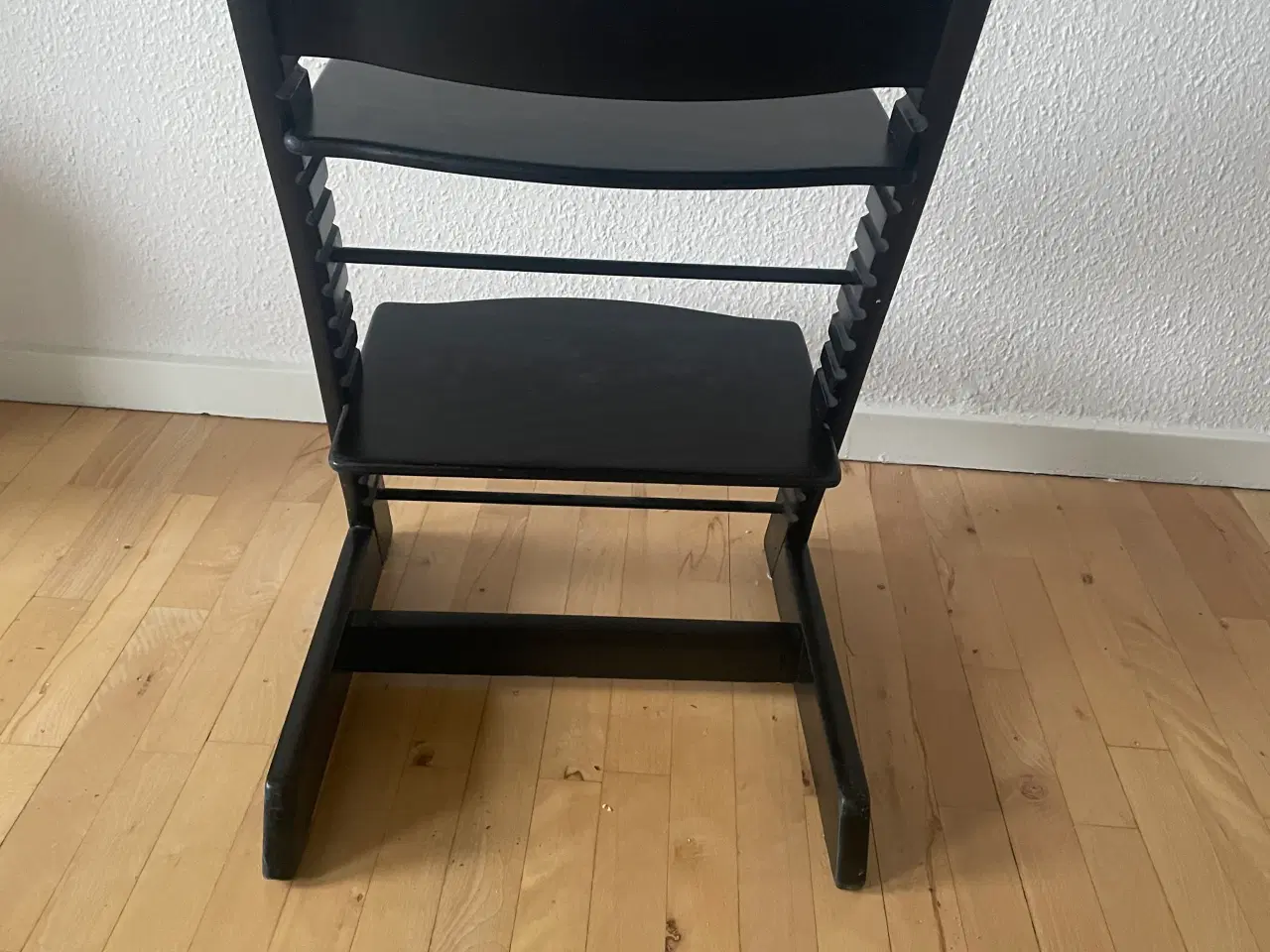 Billede 3 - Stokke Tripp Trapp stol - sort