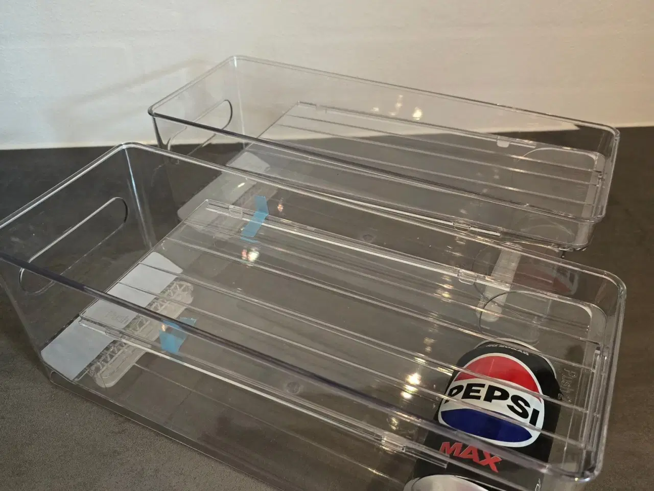 Billede 1 - Dåse dispenser til køleskabet