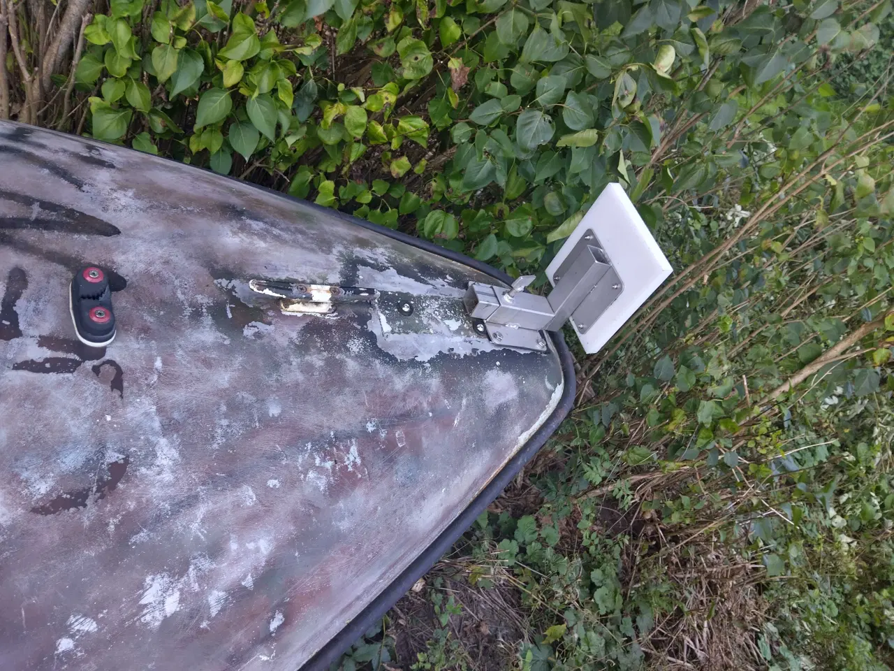 Billede 11 - Randers Jagt Bobbel med låg Motor beslag Camo Net