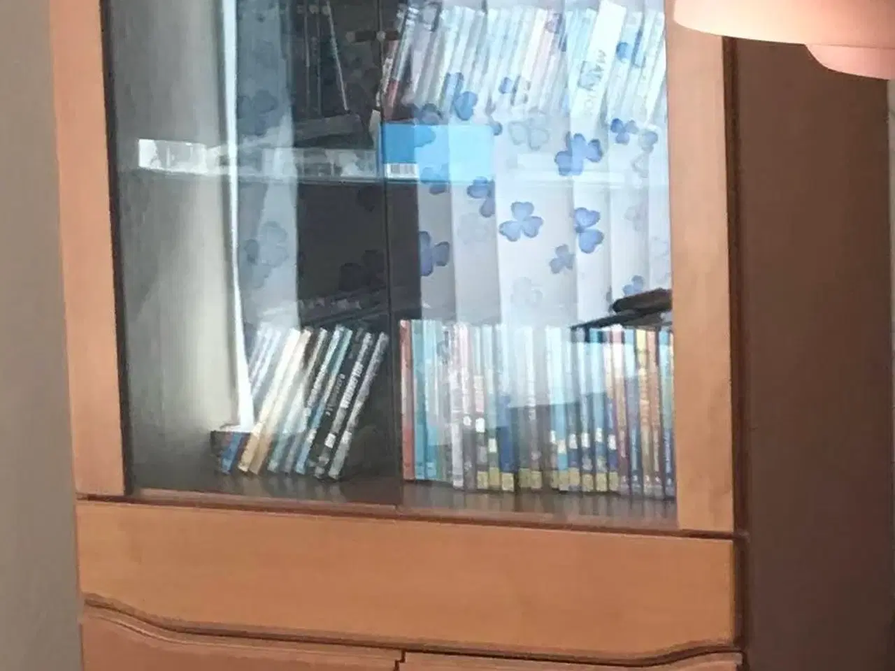 Billede 1 - Skovby vitrine