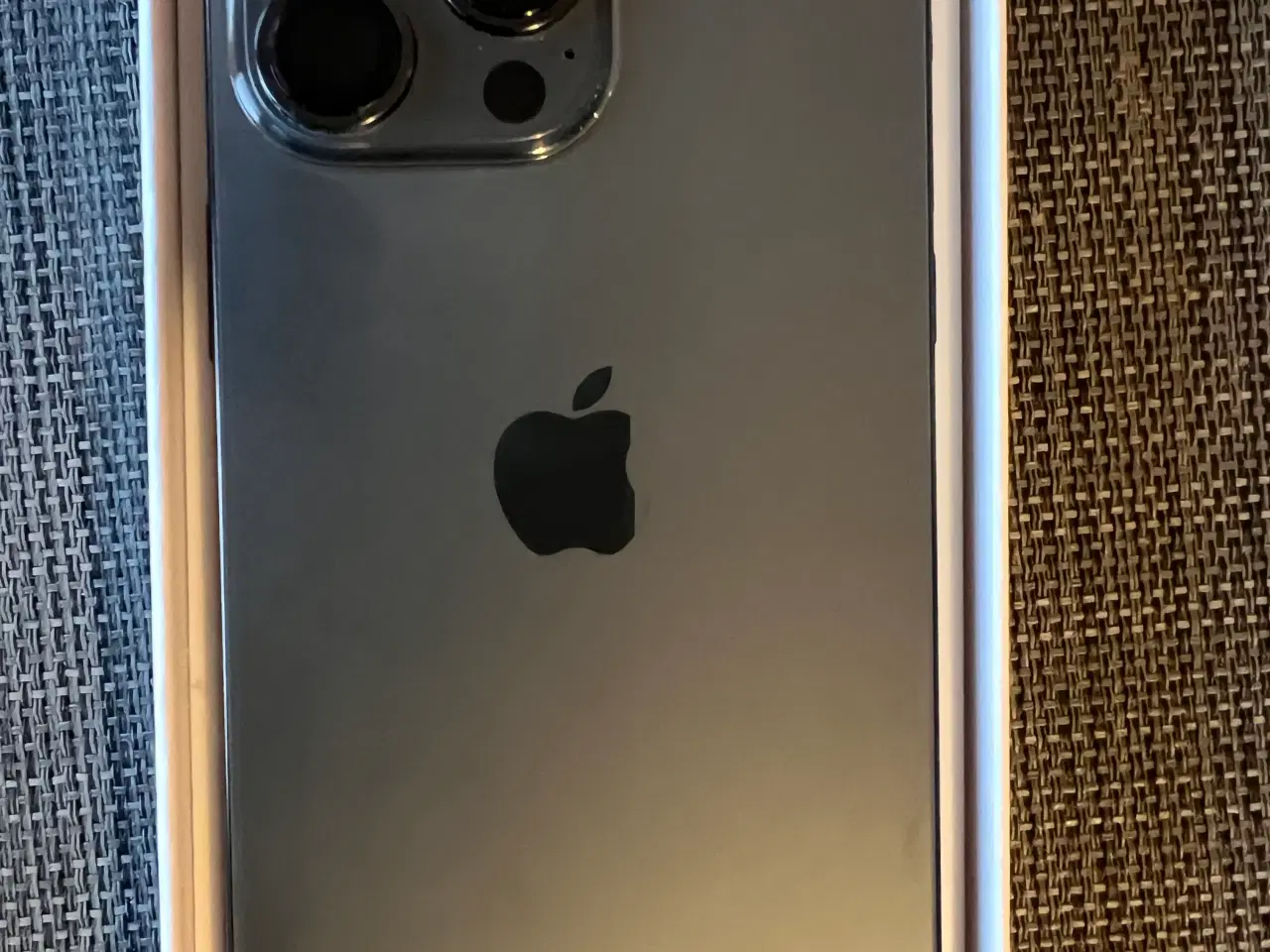 Billede 1 - iPhone 15pro Max grafitsort og hvid