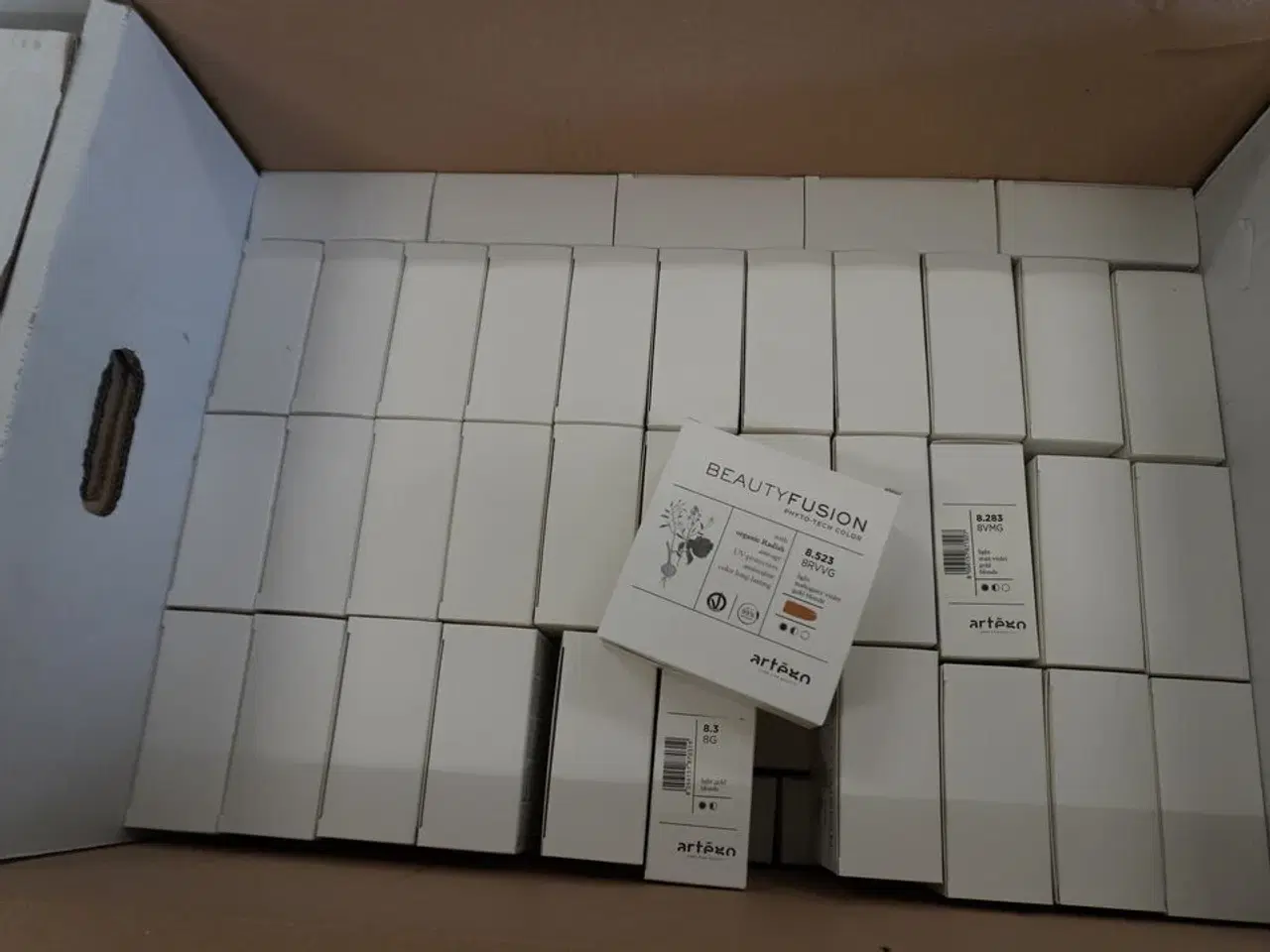 Billede 3 - Kasse med hårfarve, Artego BeautyFusion 100ml