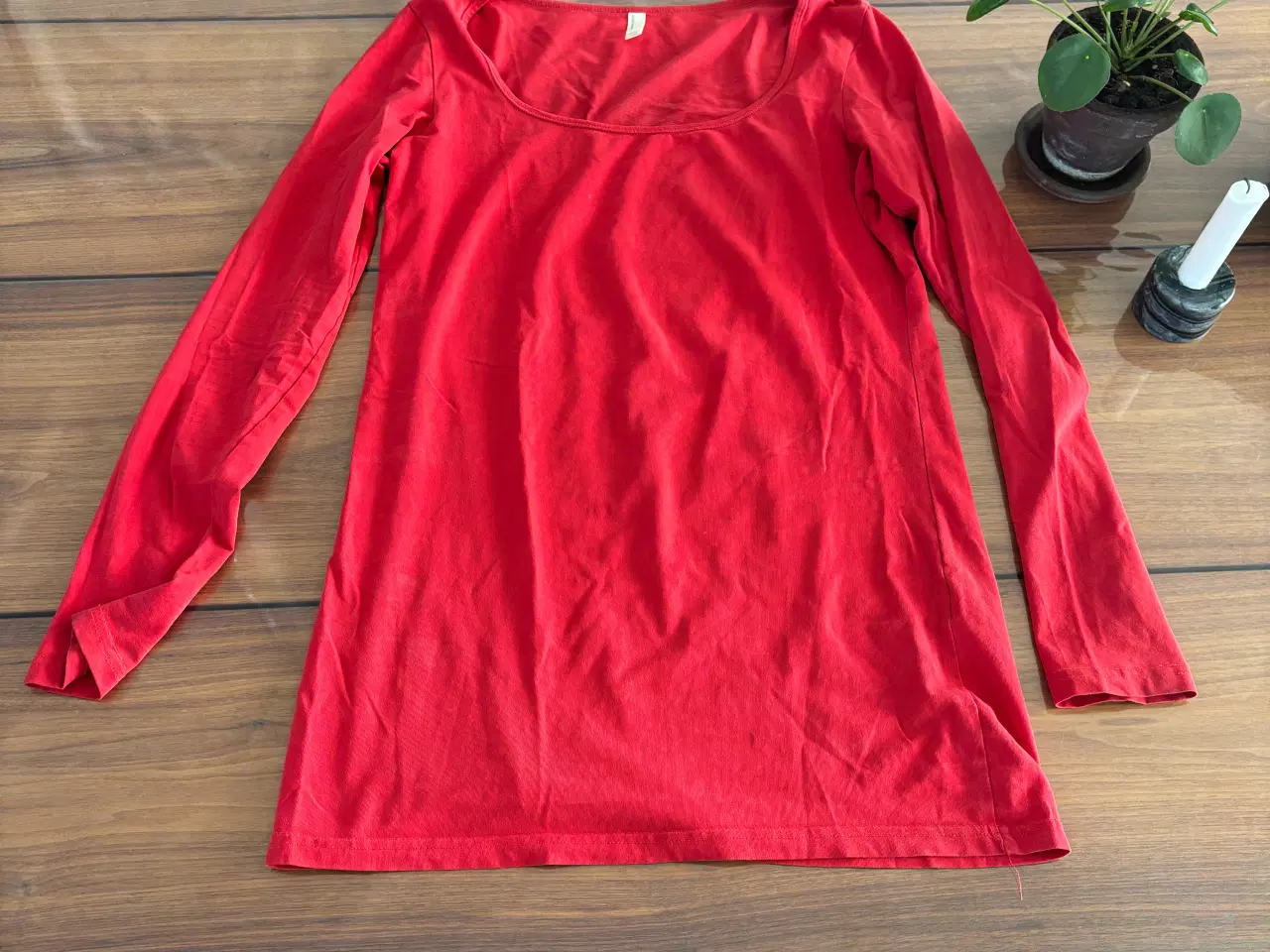 Billede 1 - Rød langærmet trøje str Xl