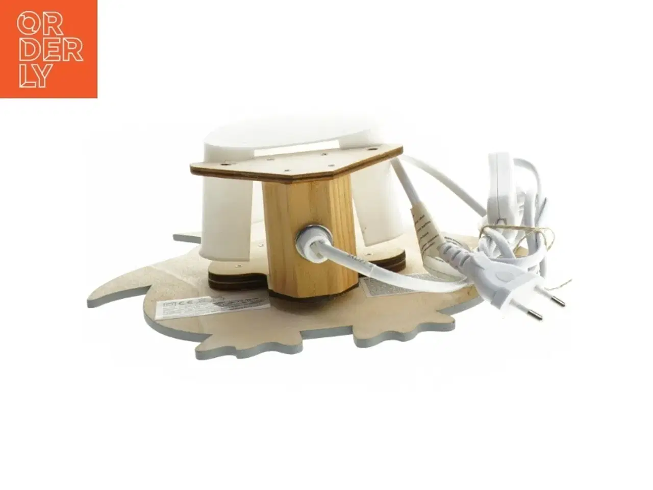 Billede 2 - Penguin væglampe fra Søstrene Grene (str. 28x24 cm)