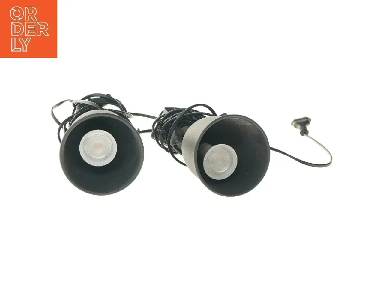 Billede 2 - Sort lamper med ledning fra IKEA (str. Ø 11x32 cm)