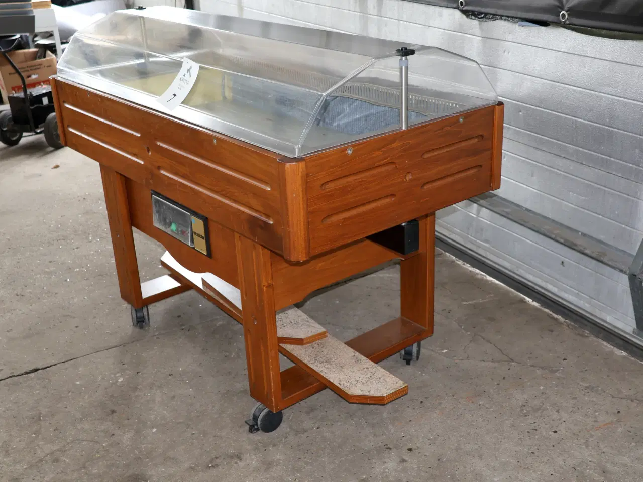 Billede 3 -  Scaiola salatbar m/elektrisk hæve/sænkelåg. 