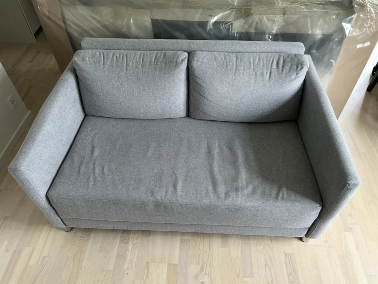 Billede 1 - Dejlig sovesofa i lys grå