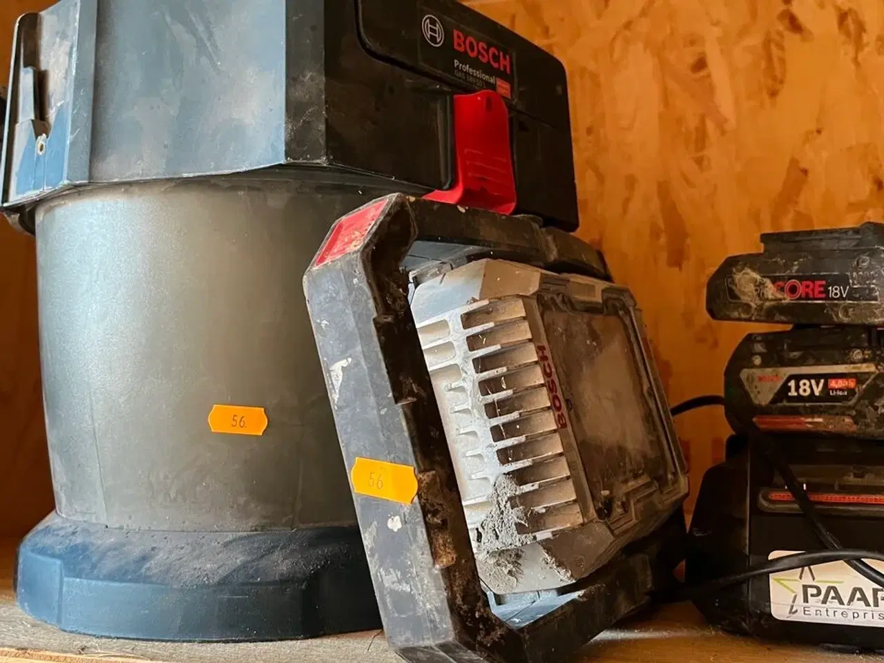 Billede 1 - Støvsuger + Lampe BOSCH Inkl. Batterisæt