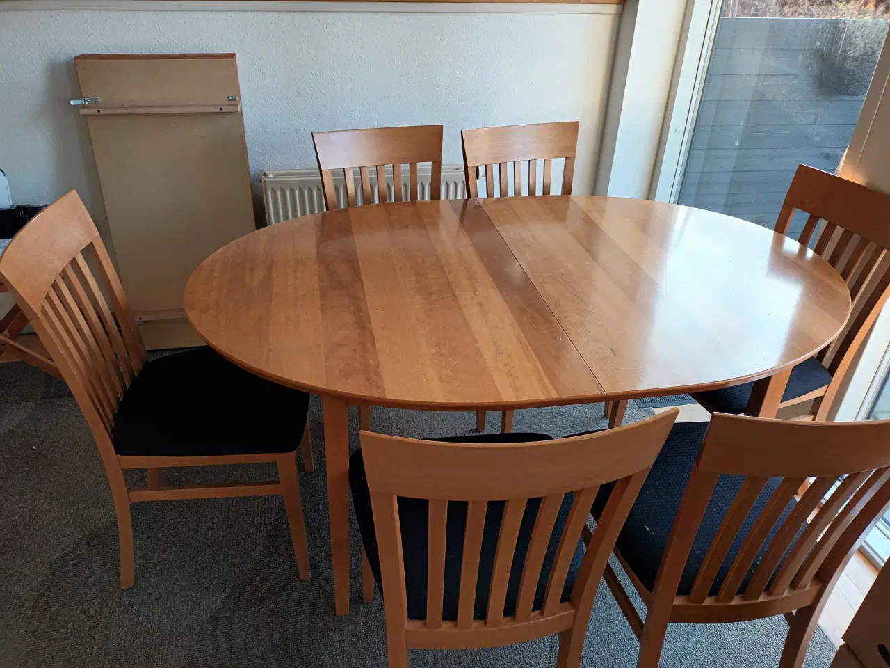 Billede 1 - Spisebords-sæt med 6 virkelig gode stole