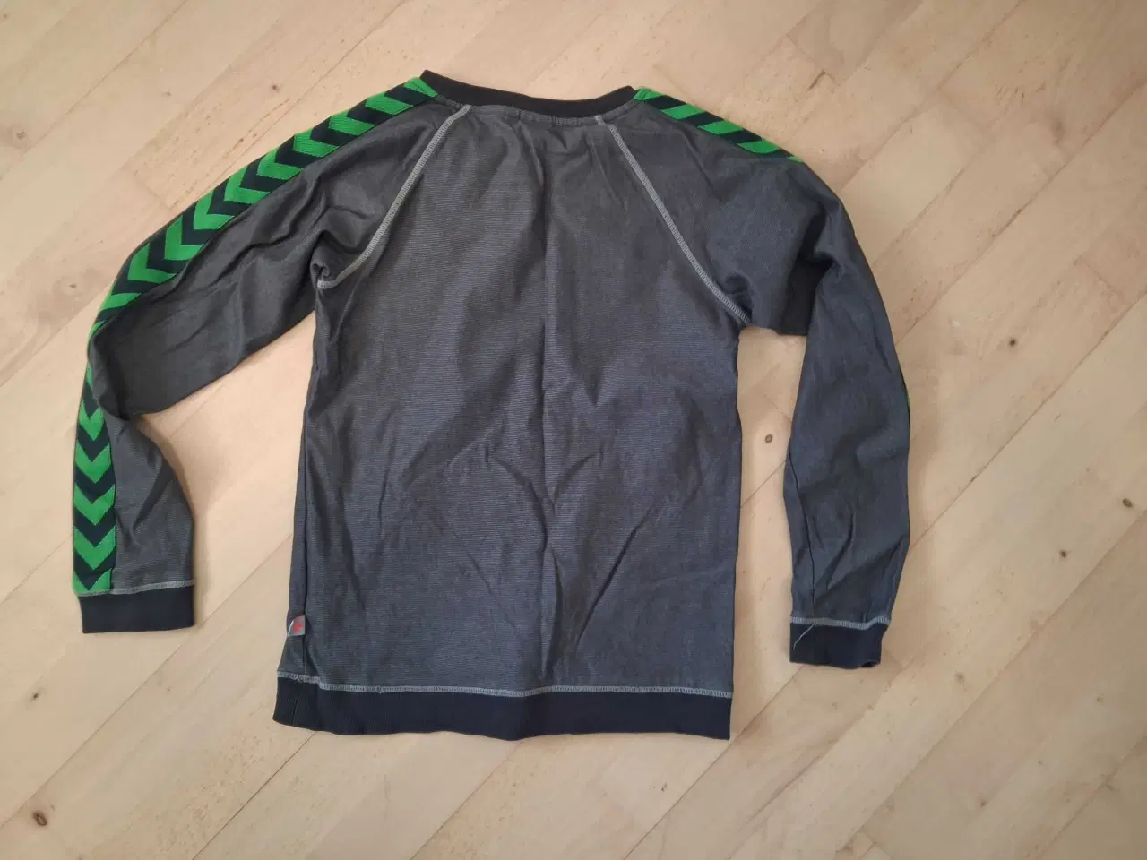 Billede 2 - 152, Hummel jeans + trøje