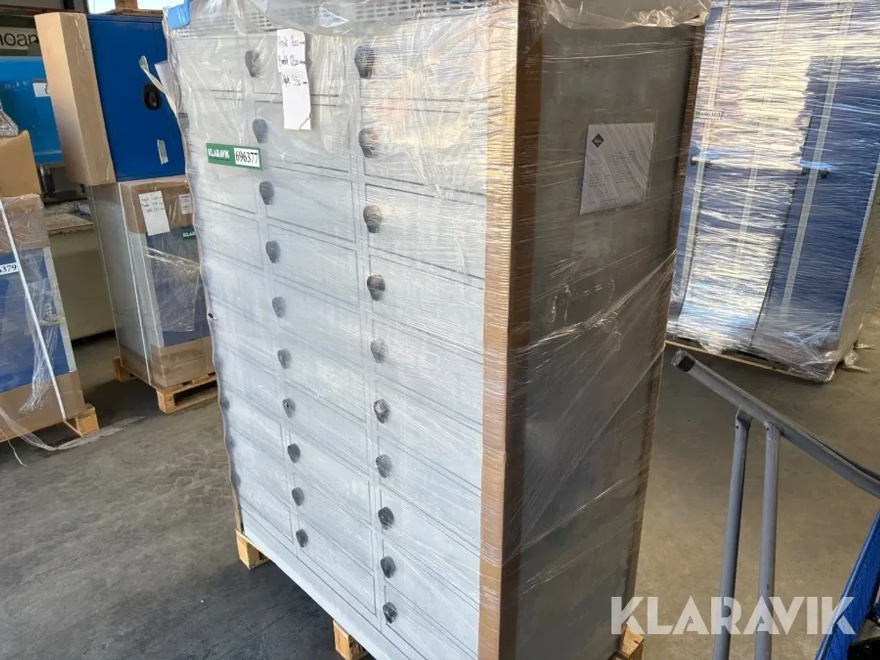 Billede 4 - Værkstedsskabe Blika