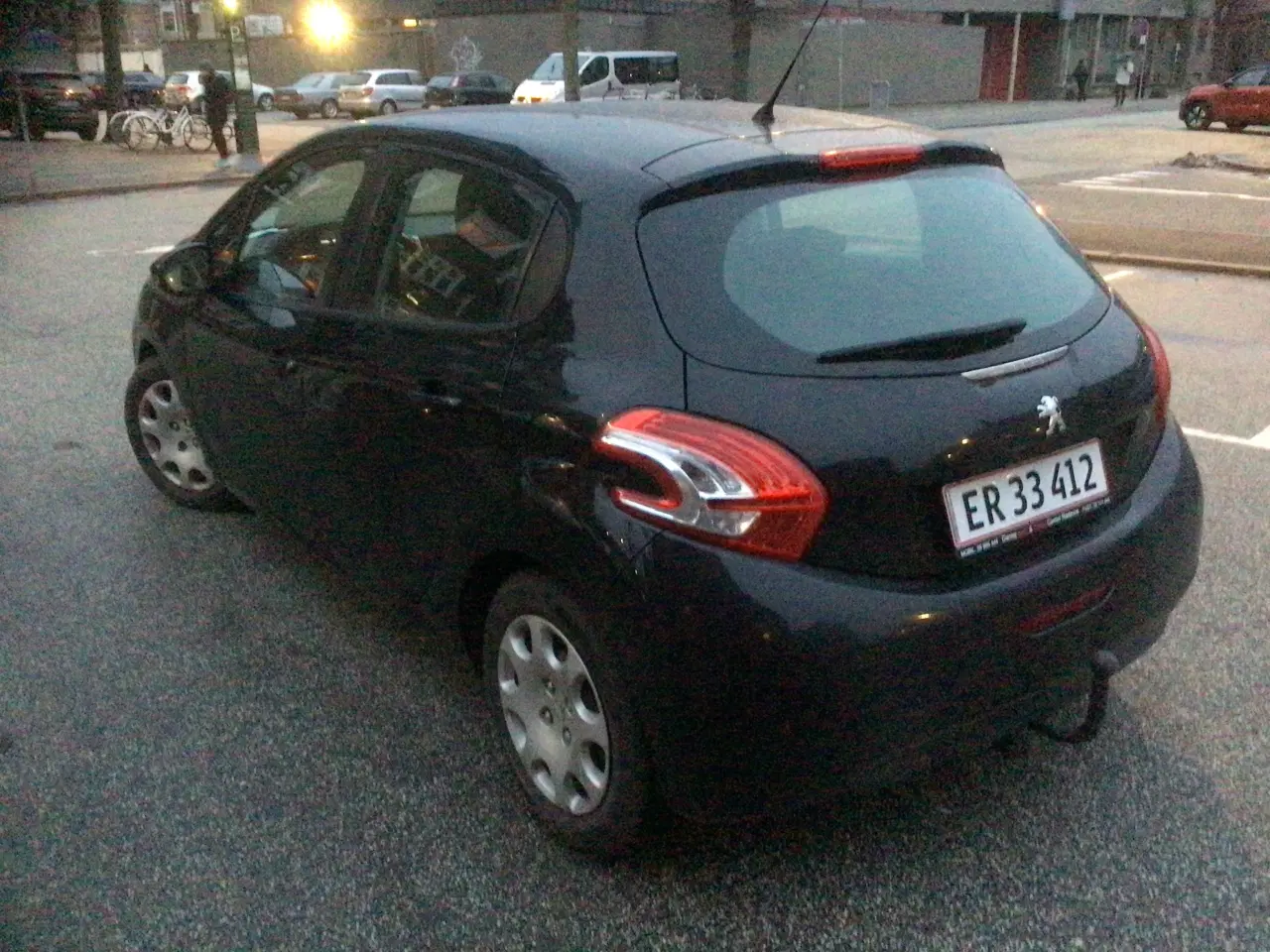 Billede 2 - Ny syn Ny Tandrem Lav Km. Peugeot 208 