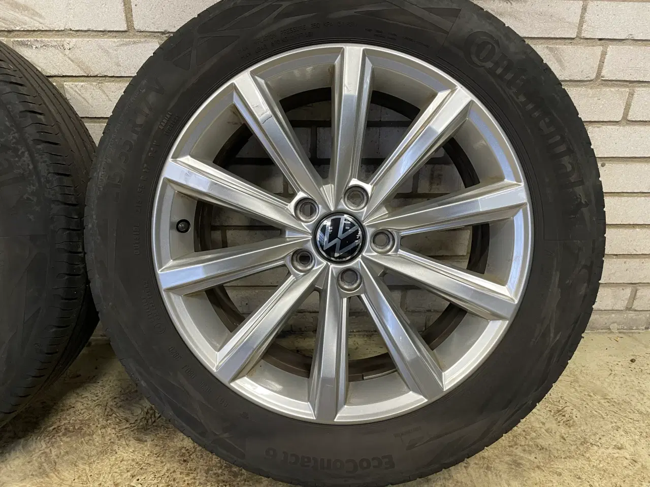 Billede 4 - 17 VW Passat 215/55r17 Ref.201 sommer