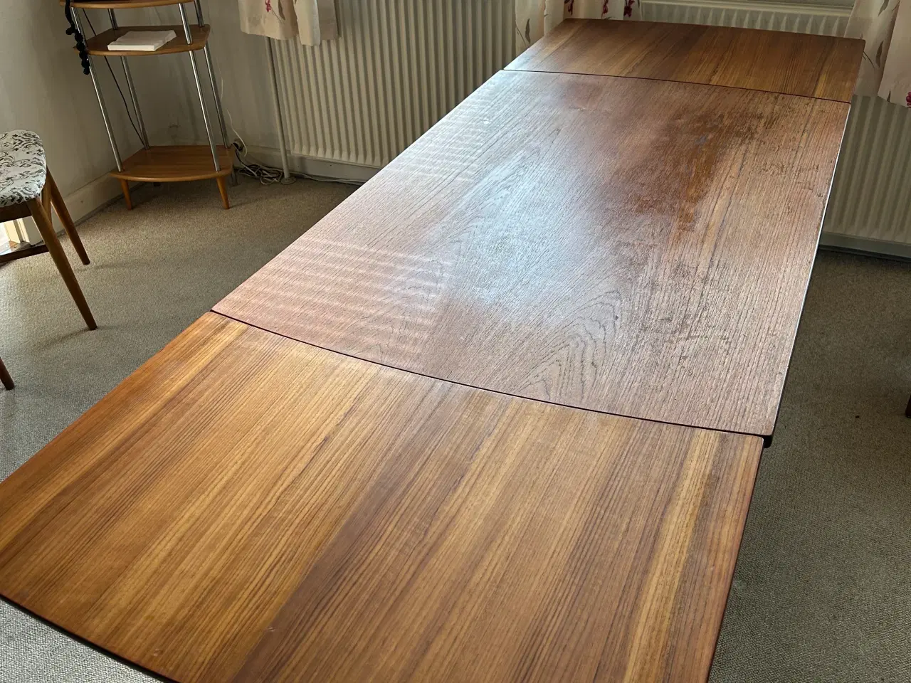 Billede 3 - Teaktræ spisebord med 4 stole