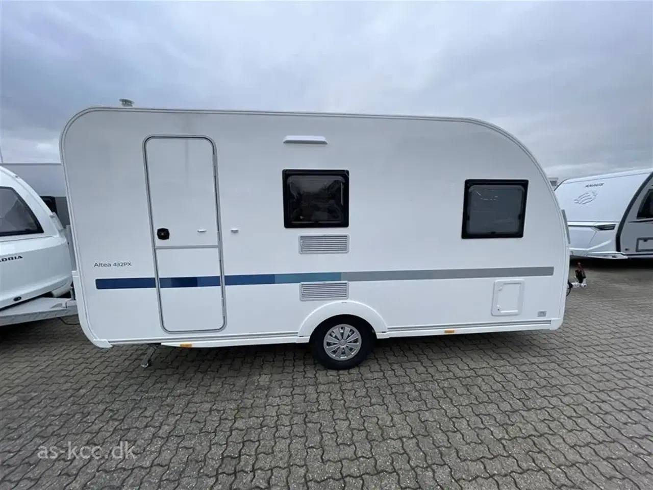 Billede 2 - 2025 - Adria Altea 432 PX   Adria Altea 432 PX årg. 2025 4 sovepladser, 4 siddepladser. Myggenetsdør kr. 1.636,- og Alu fælge 14&amp;amp;amp;amp;amp;amp;amp;amp;amp;quot; kr. 3.418,-er lagt i prisen