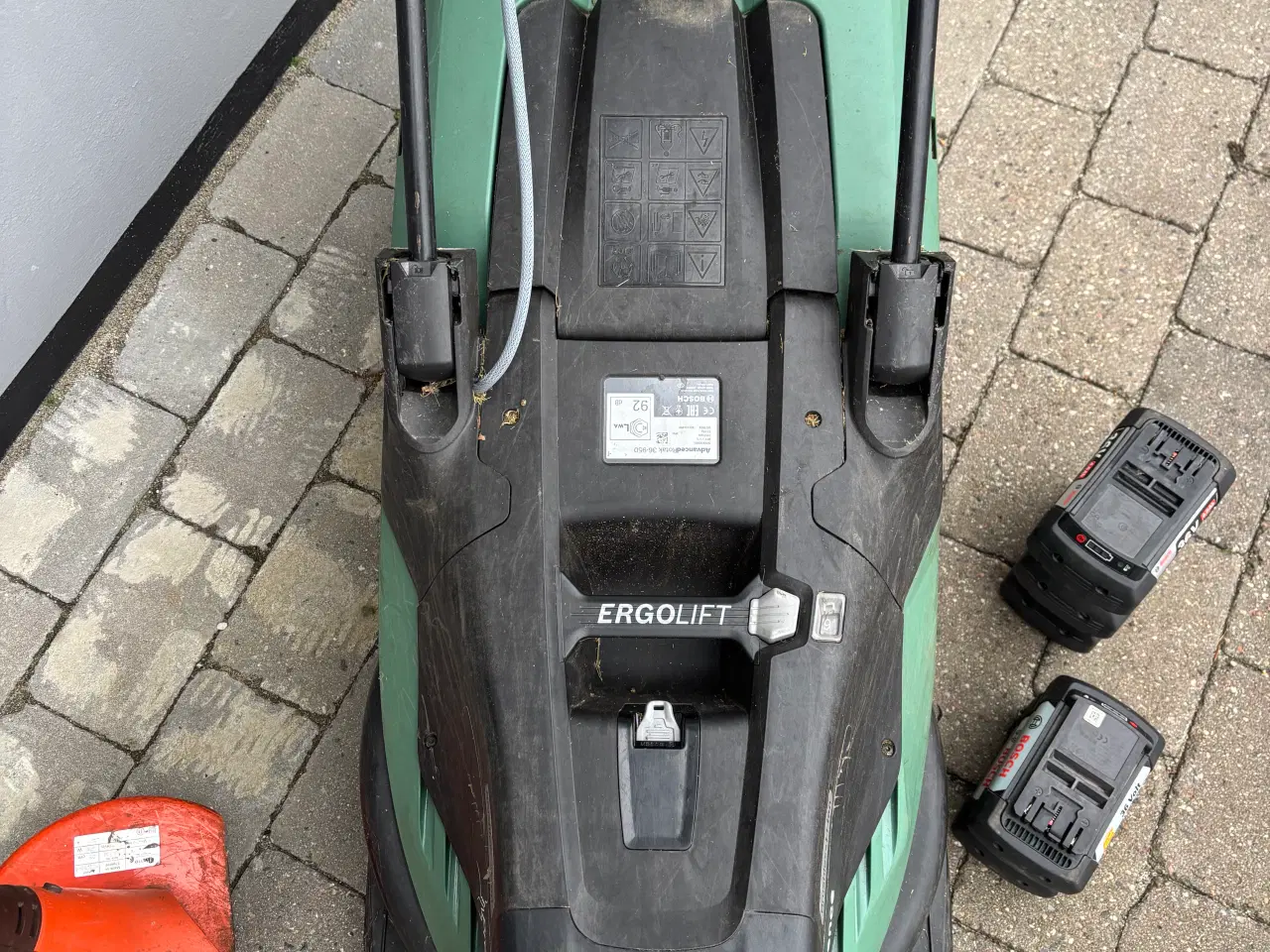 Billede 2 - Bosch Advanced Rotak 36v-950 Batteridrevet