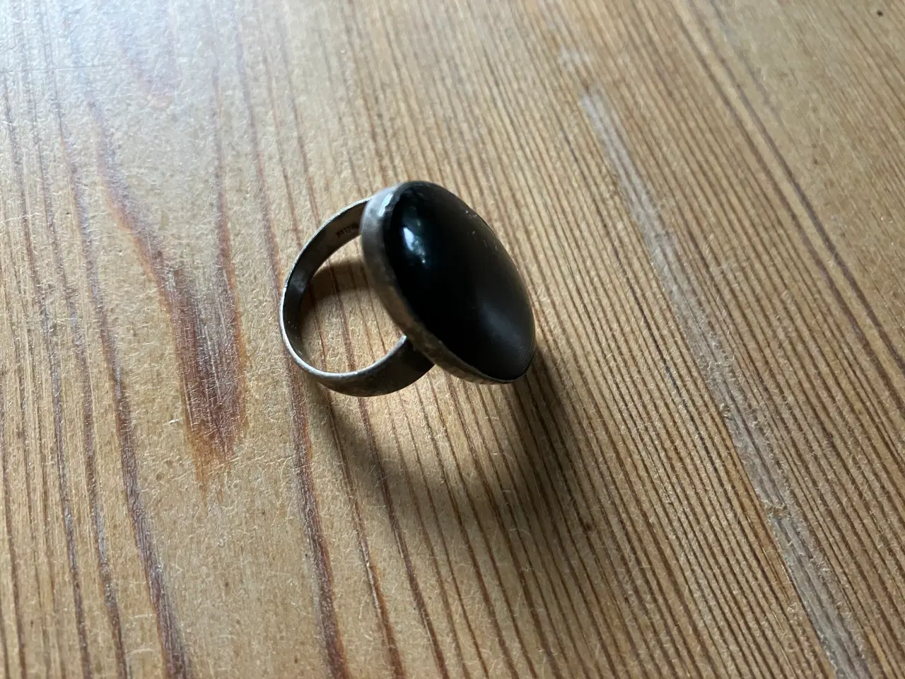 Billede 2 - Flot kraftig sølvring med onyx