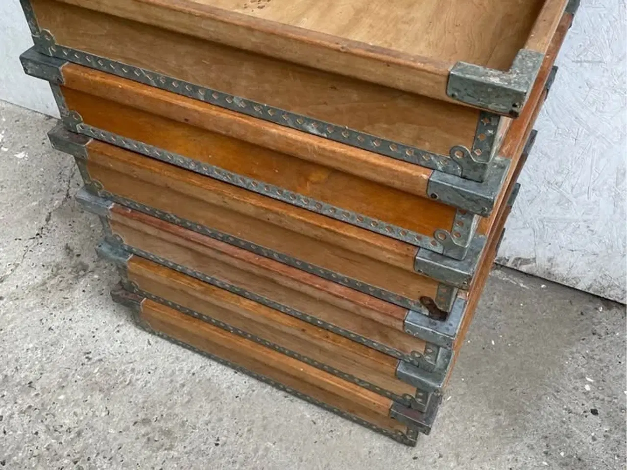 Billede 1 - retro kasser.