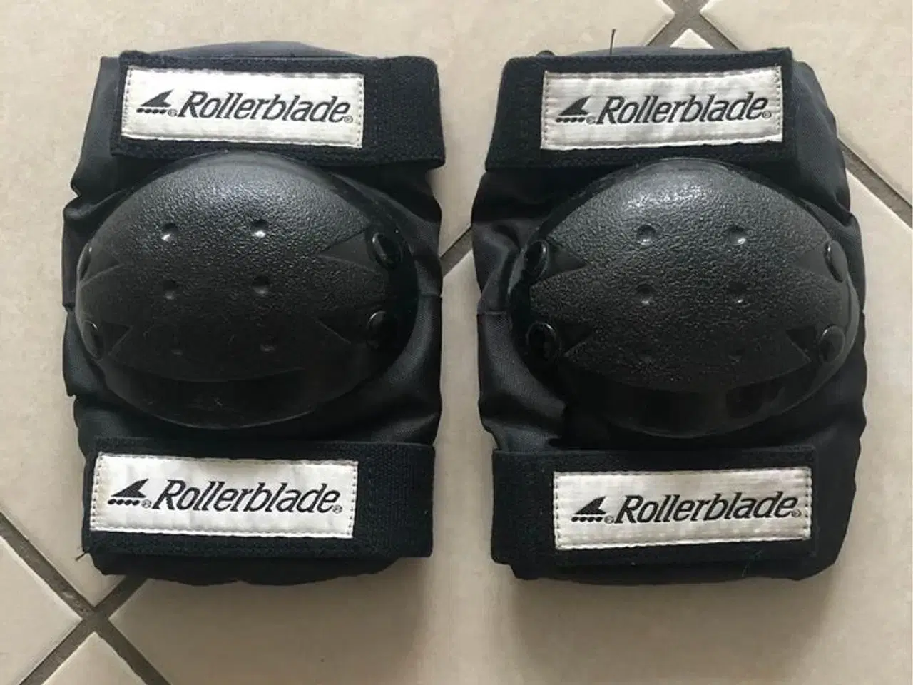 Billede 1 - Rollerblade albuebeskyttere Str. S