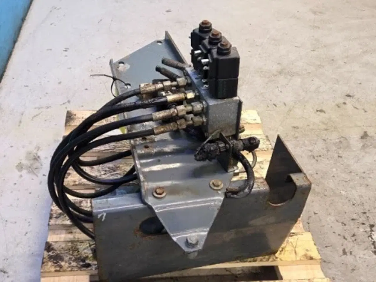 Billede 3 - Massey Ferguson 7278 Gearvælger Konsol 45140009