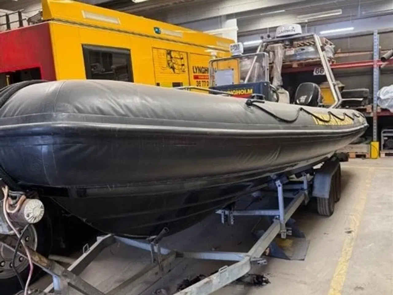 Billede 1 - - - - Motorbåd Fikon 750
