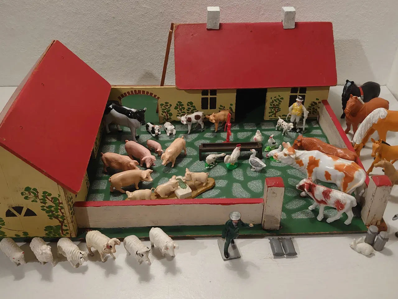 Billede 1 - Reisler bondegård m. 43dele heraf 15 Reisler dele.