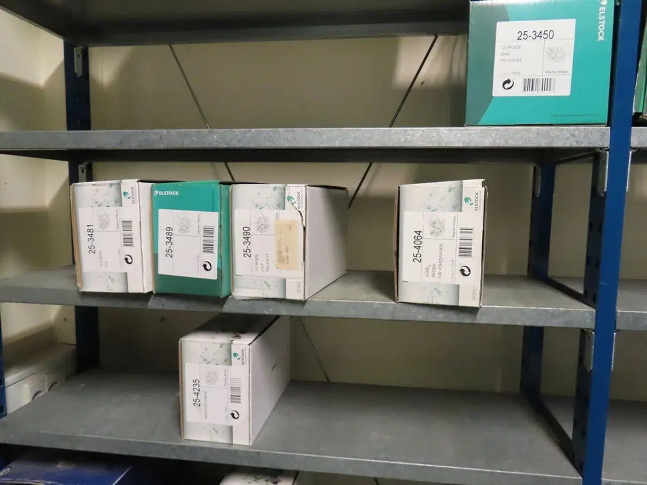 Billede 13 - 16 fag med startere og generatorer