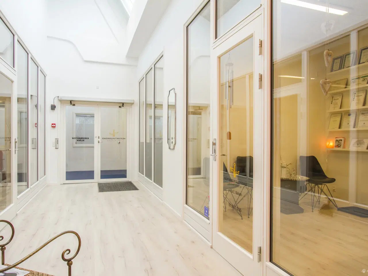 Billede 8 - 12 m2 flot klinikrum + 85 m2 fælles attraktive faciliteter