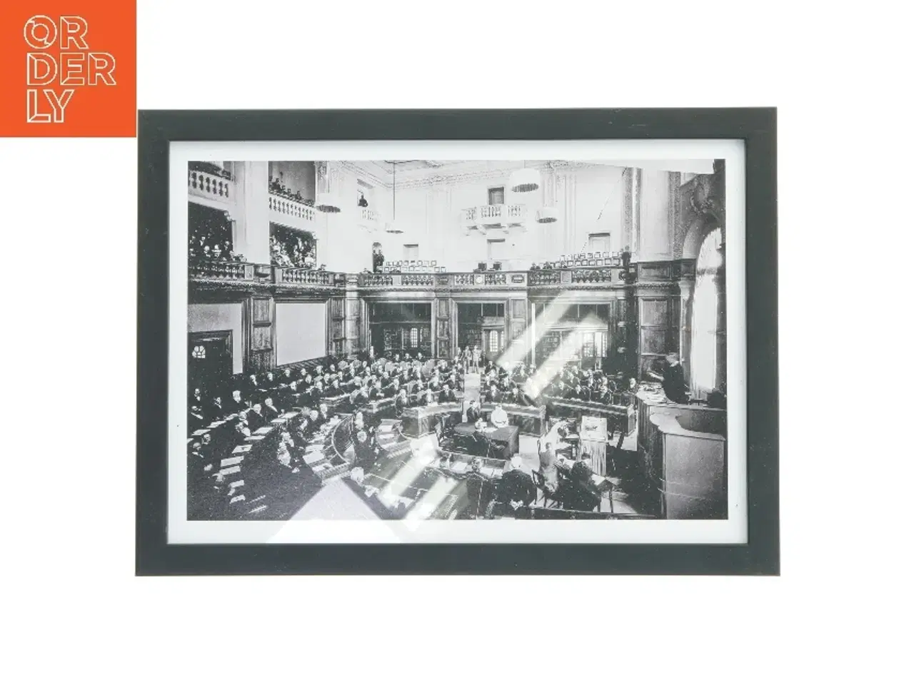 Billede 1 - Sort billedramme med historisk billede fra Accent (str. 21x29,7 cm)