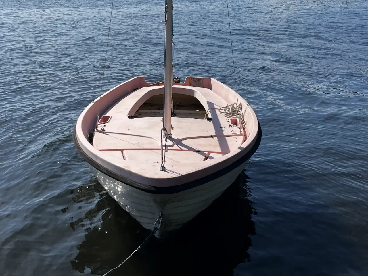 Billede 2 - Sejljolle som er sejlklar