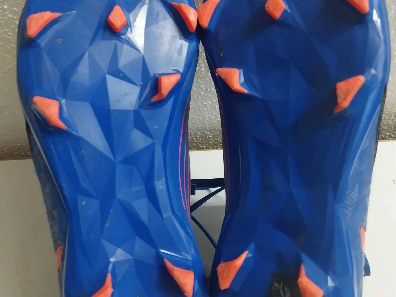 Billede 5 - Adidas fodboldstøvler str. 34