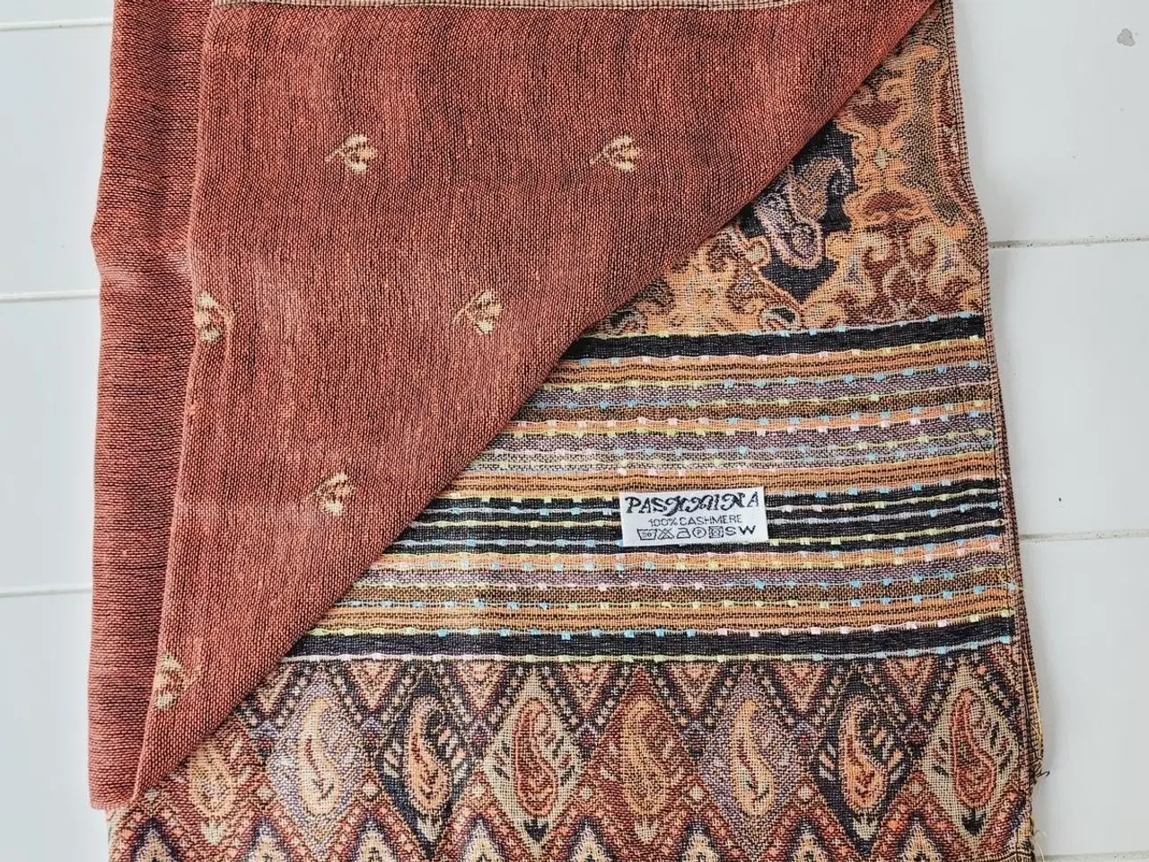 Billede 2 - ⭐️- Elegant og Blødt Pashmina Tørklæde - UBRUGT