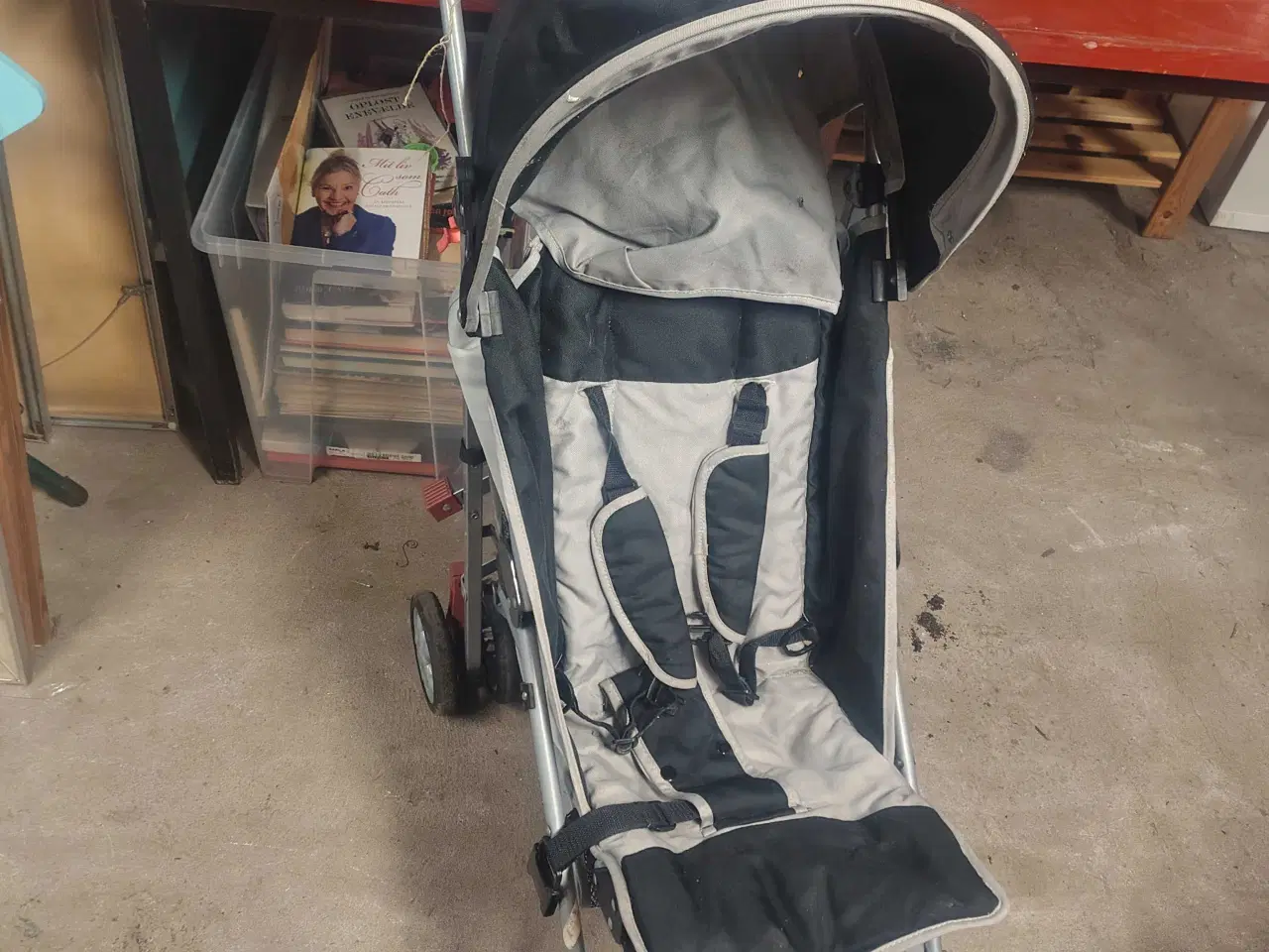 Billede 2 - Klapvogn i fin stand, der foldes nemt