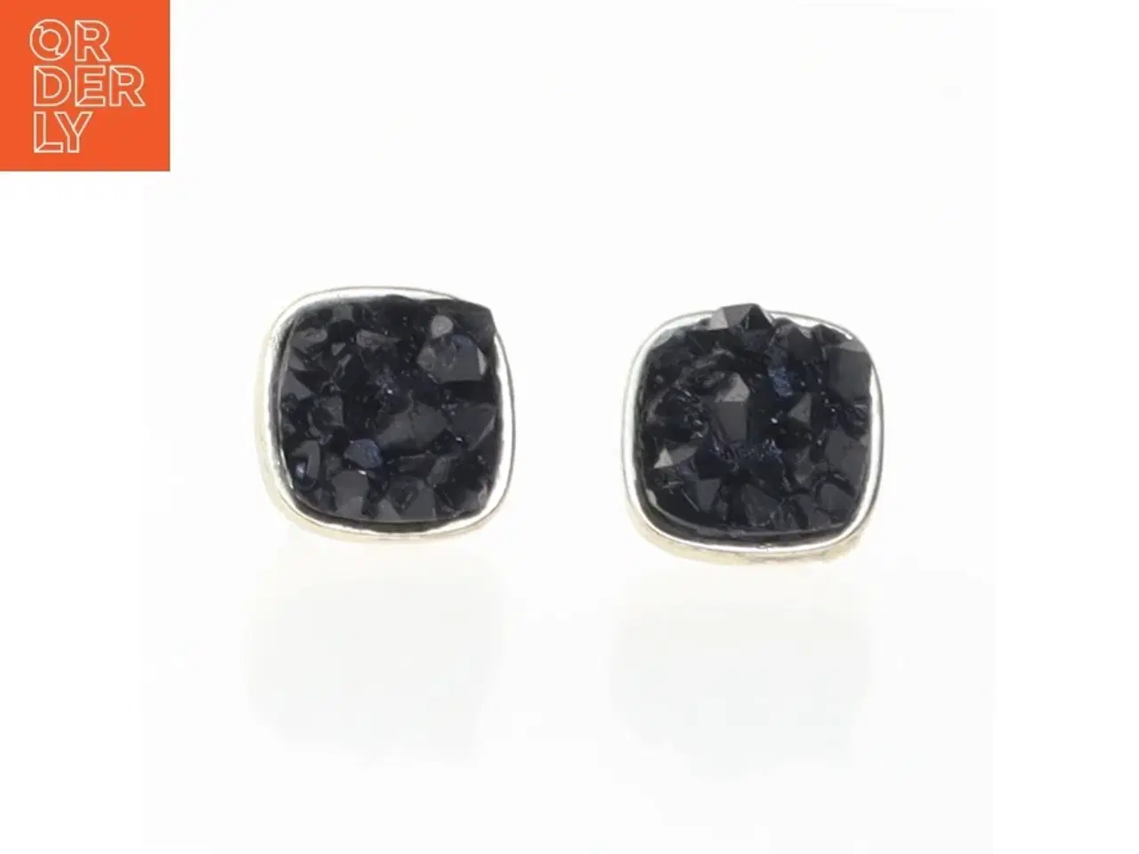 Billede 1 - Sorte ørestikker med kvadratisk design (str. 1,5 cm)