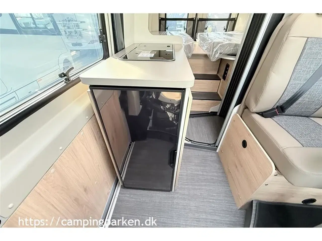 Billede 11 - 2024 - Dethleffs Globetrail CVD 600 ER Advantage   Smart Dethleffs camper van under 6 meter med enkeltsenge og automatgear