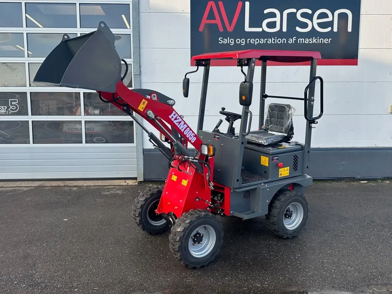 Billede 5 - HZM 805E - Elektrisk Minilæsser Sommerkampagne 😎 Inkl. Skovl, pallegafler og overfaldsgreb