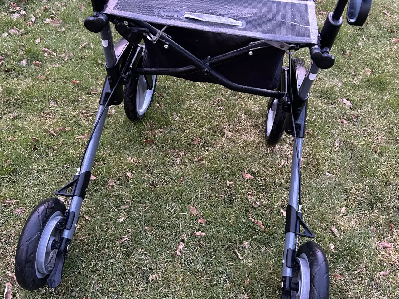 Billede 3 - Rollator