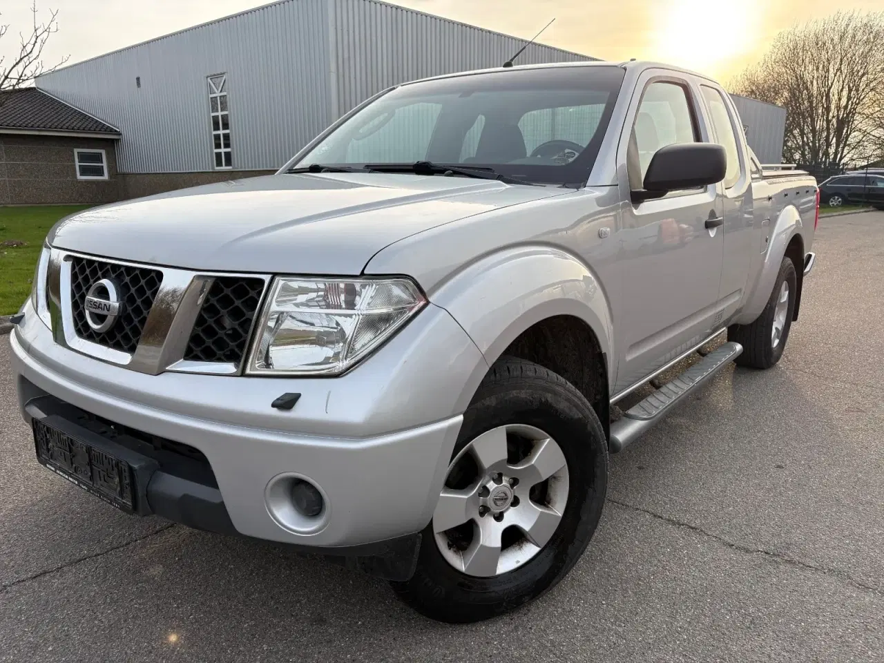 Billede 2 - Nissan Navara 2,5 dCi 171 King Cab LE 4x4