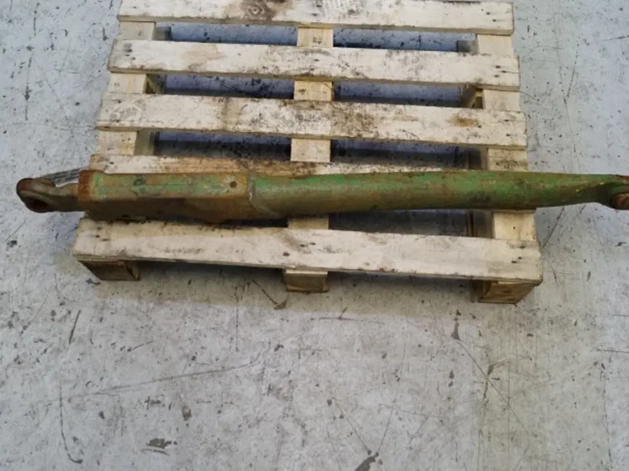 Billede 4 - John Deere 4040 L.H. Liftarm AR80667