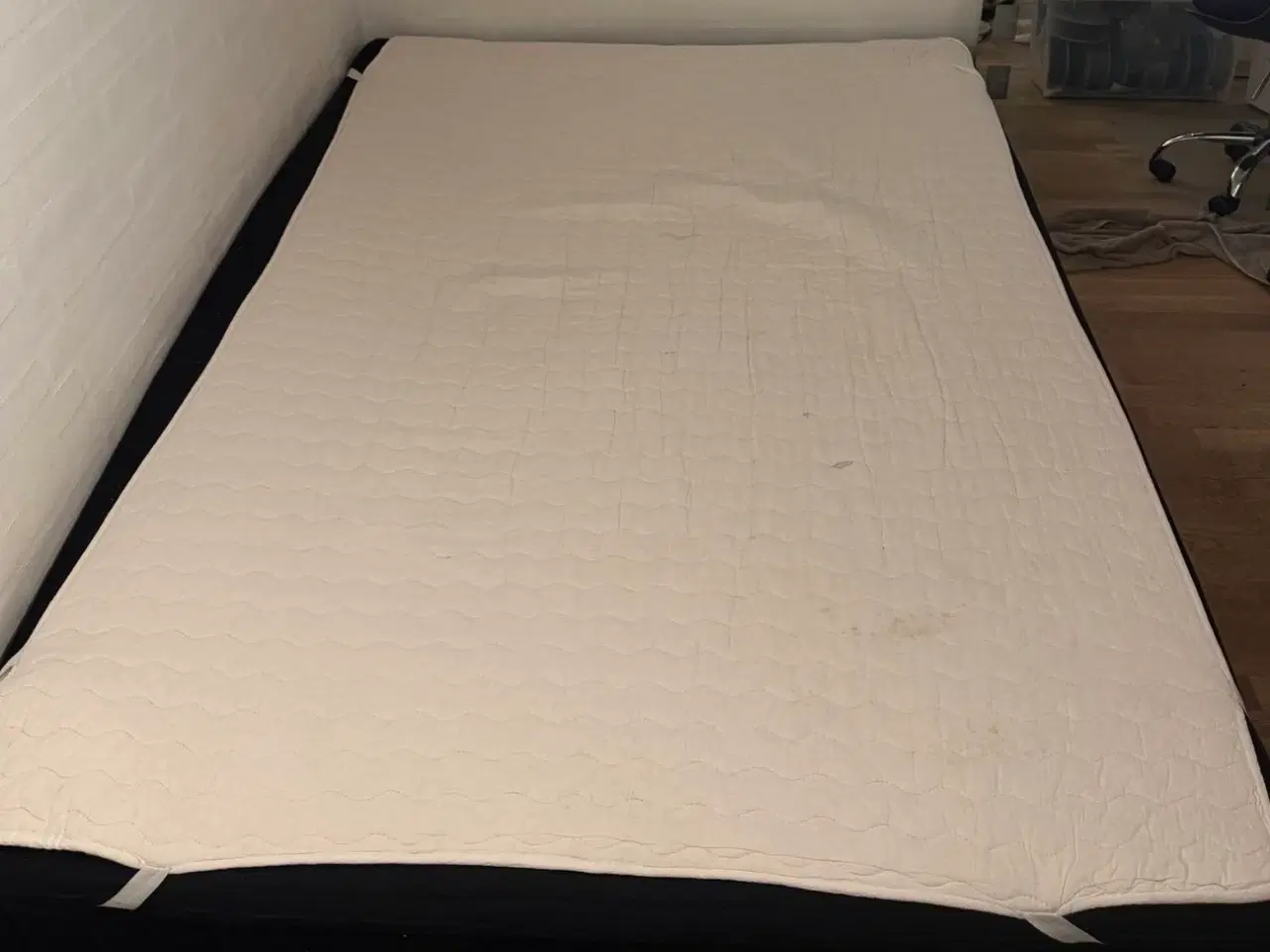 Billede 2 - Sort trekvart seng