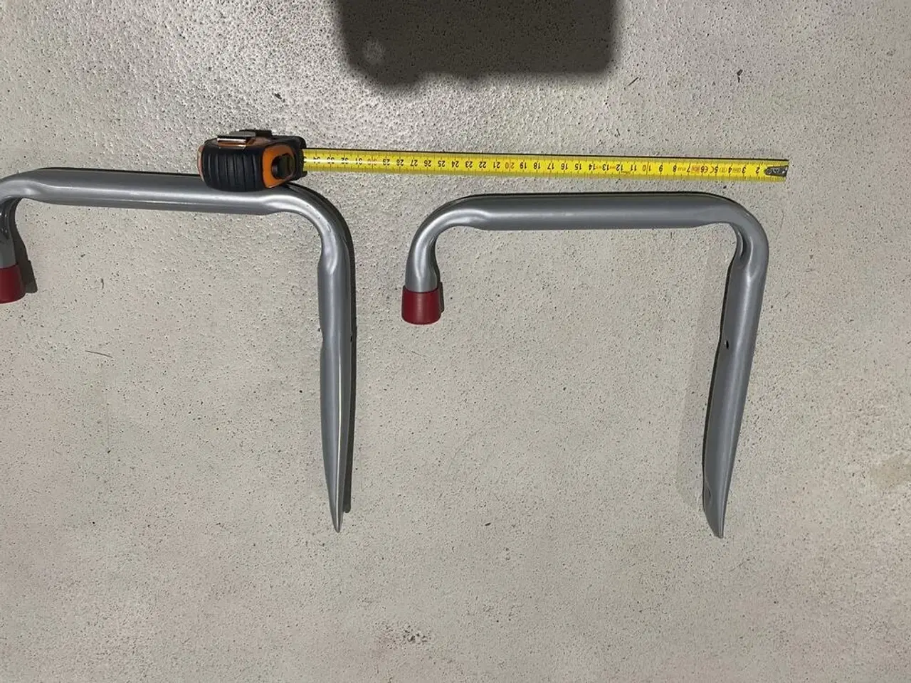 Billede 1 - Heavy Duty Vægkroge – Sæt á 2 stk. – Grålakeret Stål