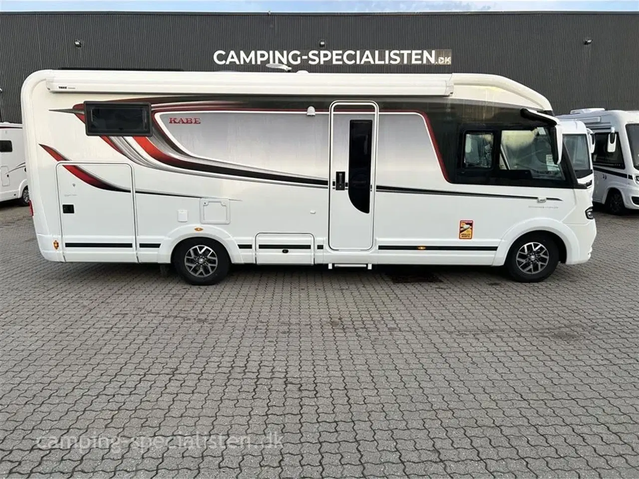 Billede 1 - 2025 - Kabe Travel Master Crown i760 LGB   Kabe Crown 760 LGB model 2025 på Mercedes kan nu ses hos Camping-Specialisten