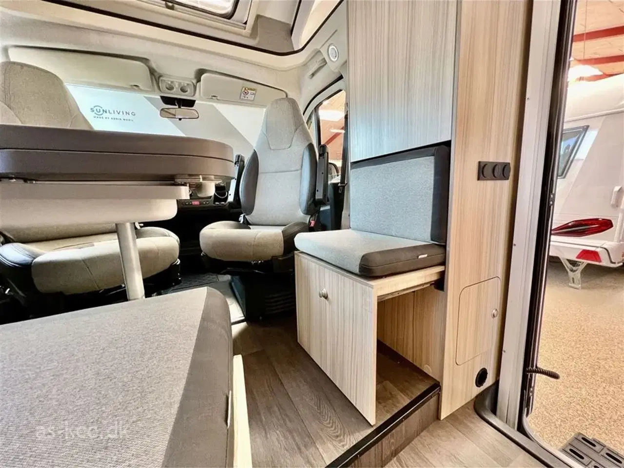 Billede 11 - 2024 - Sun Living S 65 SL   Lille Sun Living Autocamper med to enkelt senge.