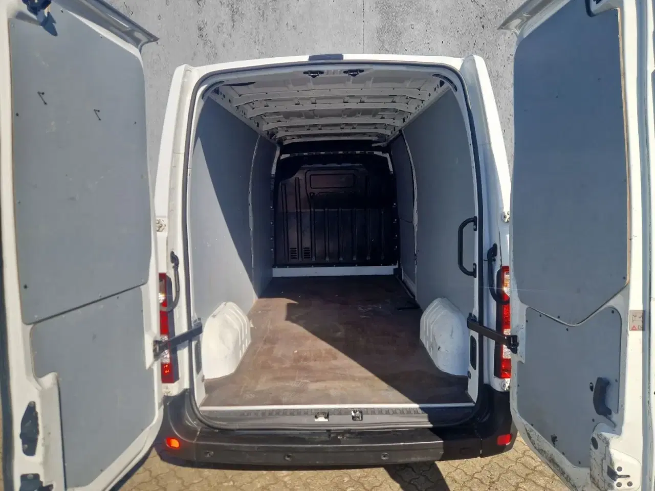 Billede 10 - Renault Master IV T35 2,3 dCi 150 L3H2 Kassevogn