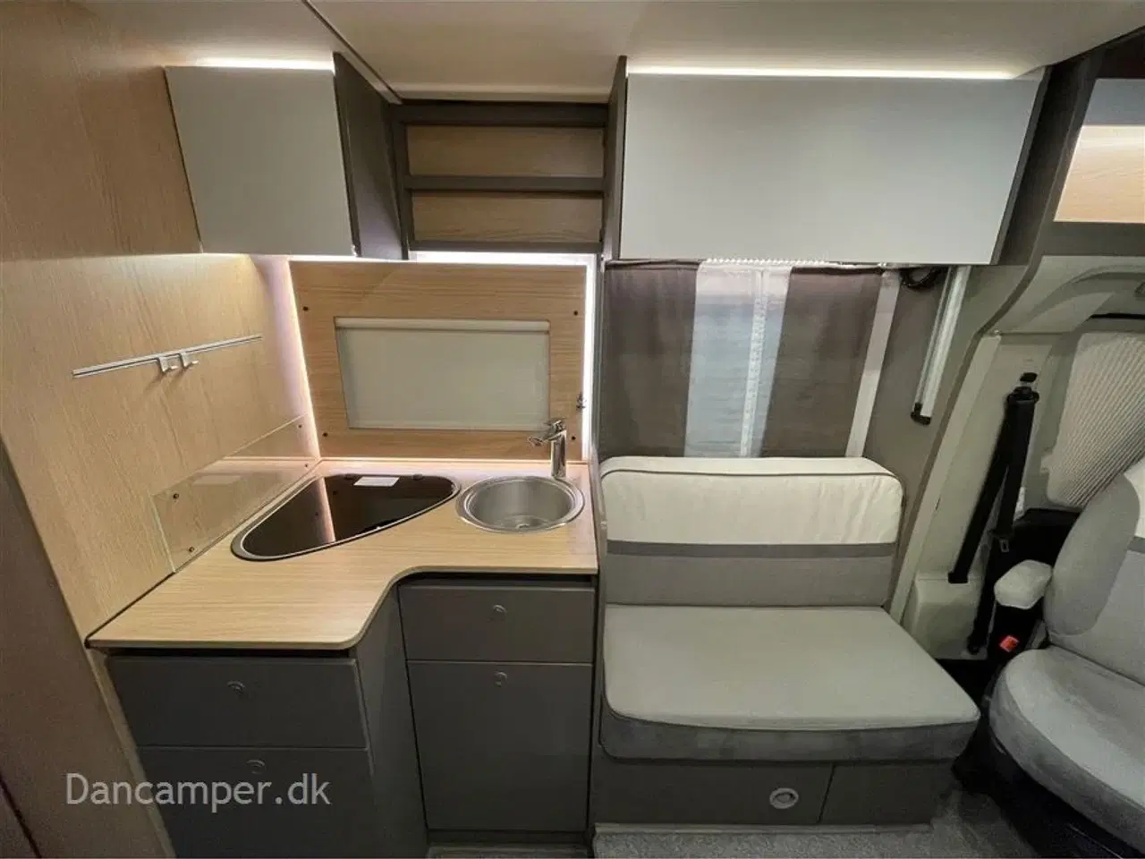 Billede 9 - 2024 - LMC Tourer H 720 Lift LMC Tourer H 720 Lift, 140 Hk, 9-trins aut., El-støttefødder, vandbåren varme i gulvet samt blæsevarme - en god vintervogn