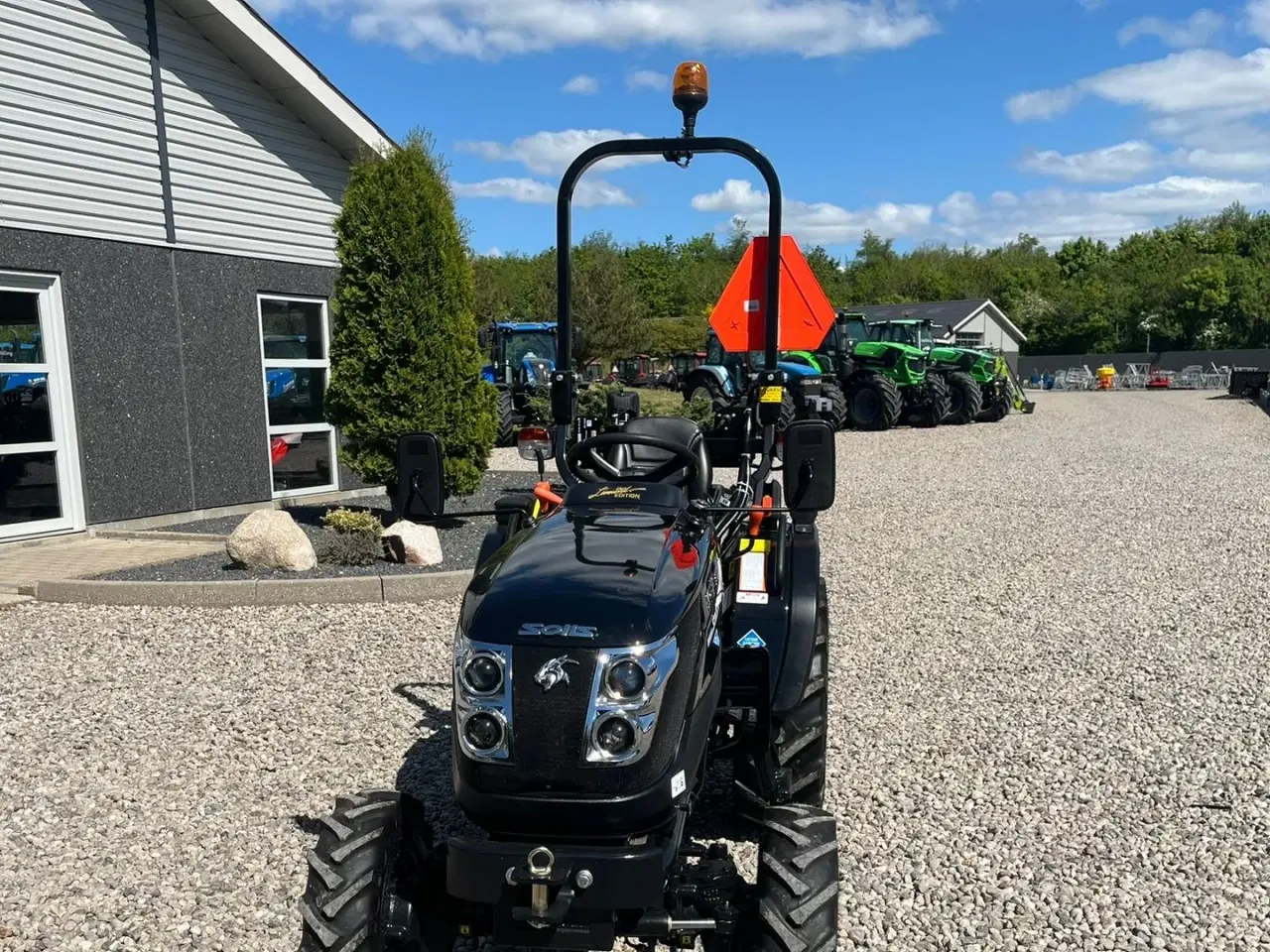 Billede 16 - Solis S26 Limited Edition i sort 6+2 Gearmaskine med Servostyring og brede traktorhjul