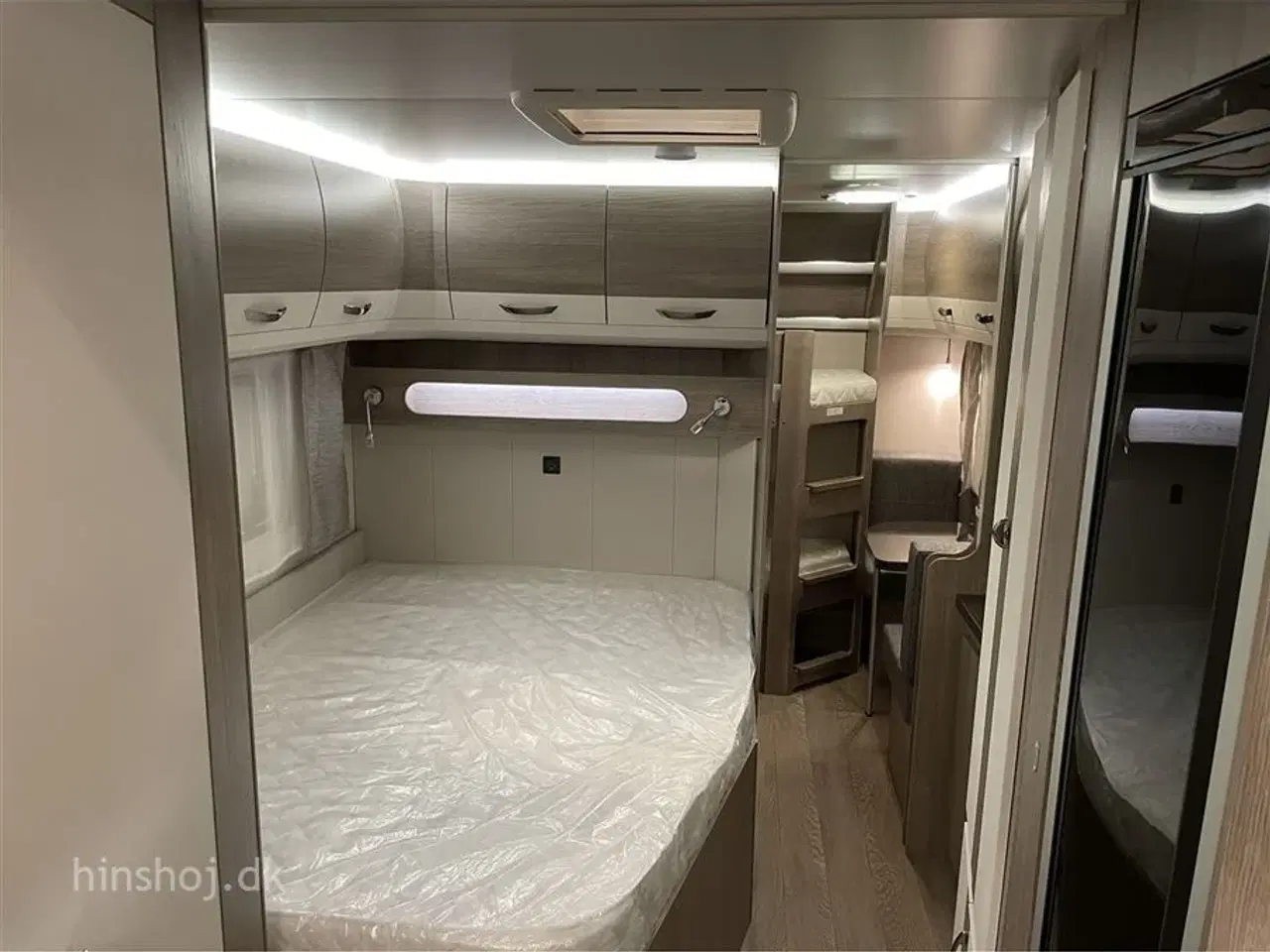 Billede 4 - 2023 - Hobby Prestige 650 KFU   Hobby 650 KFU model med Fransk seng og Køjer fra Hinshøj Caravan A/S