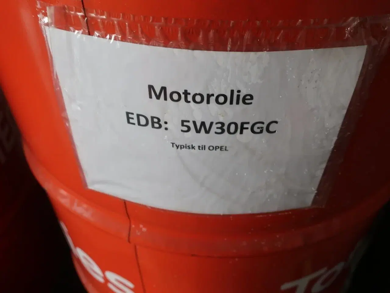 Billede 2 - Ca. 80 liter motorolie QUARTZ 9000FUT.FGC 5W30