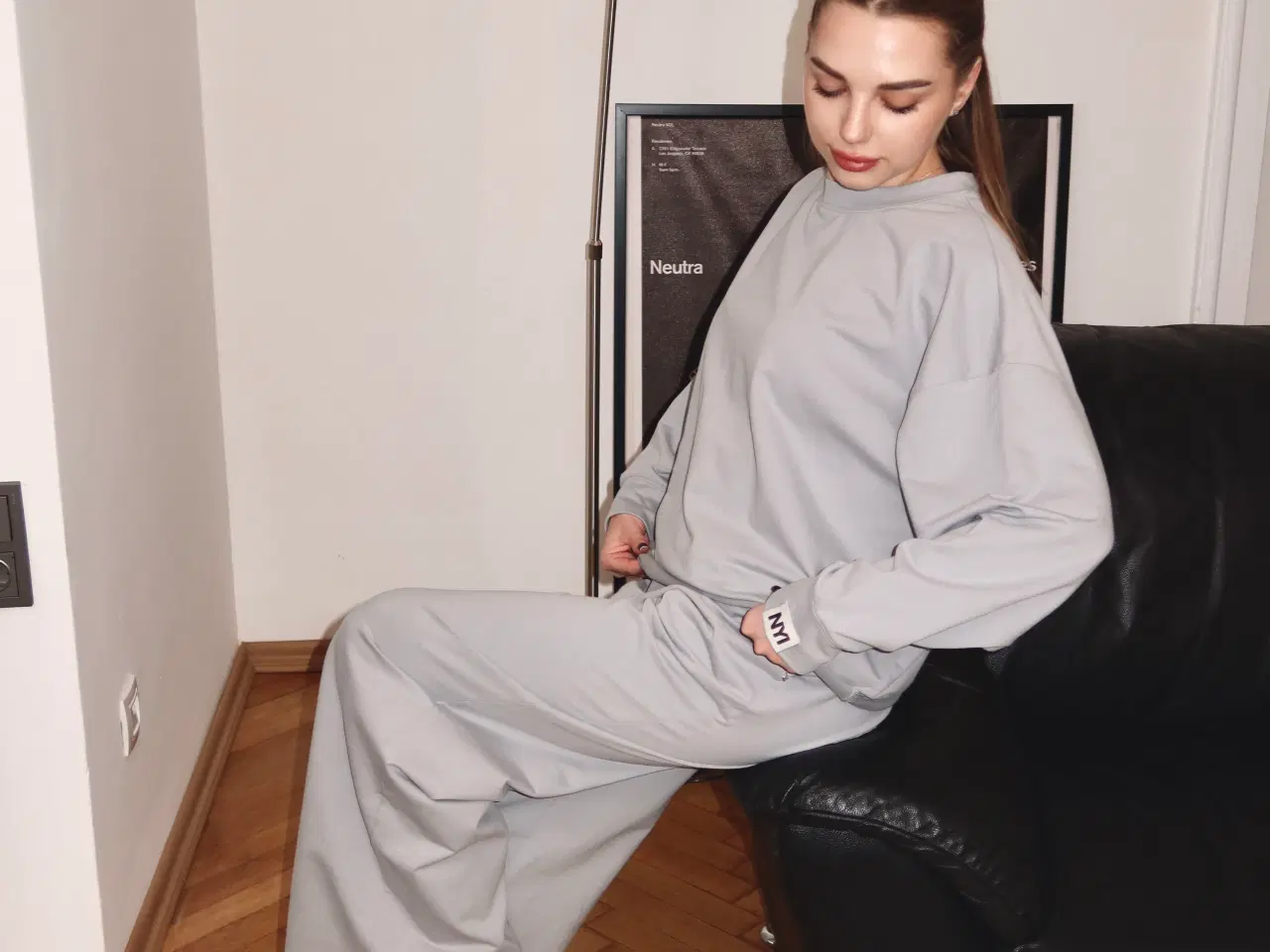 Billede 7 - Beige/ grå lounge / sweat sæt